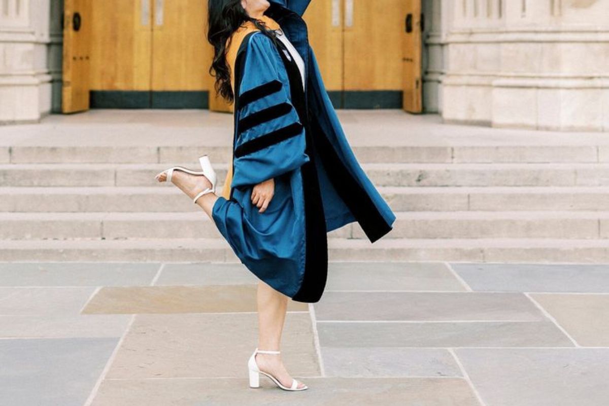 Come vestirsi per la laurea: idee e consigli di stile