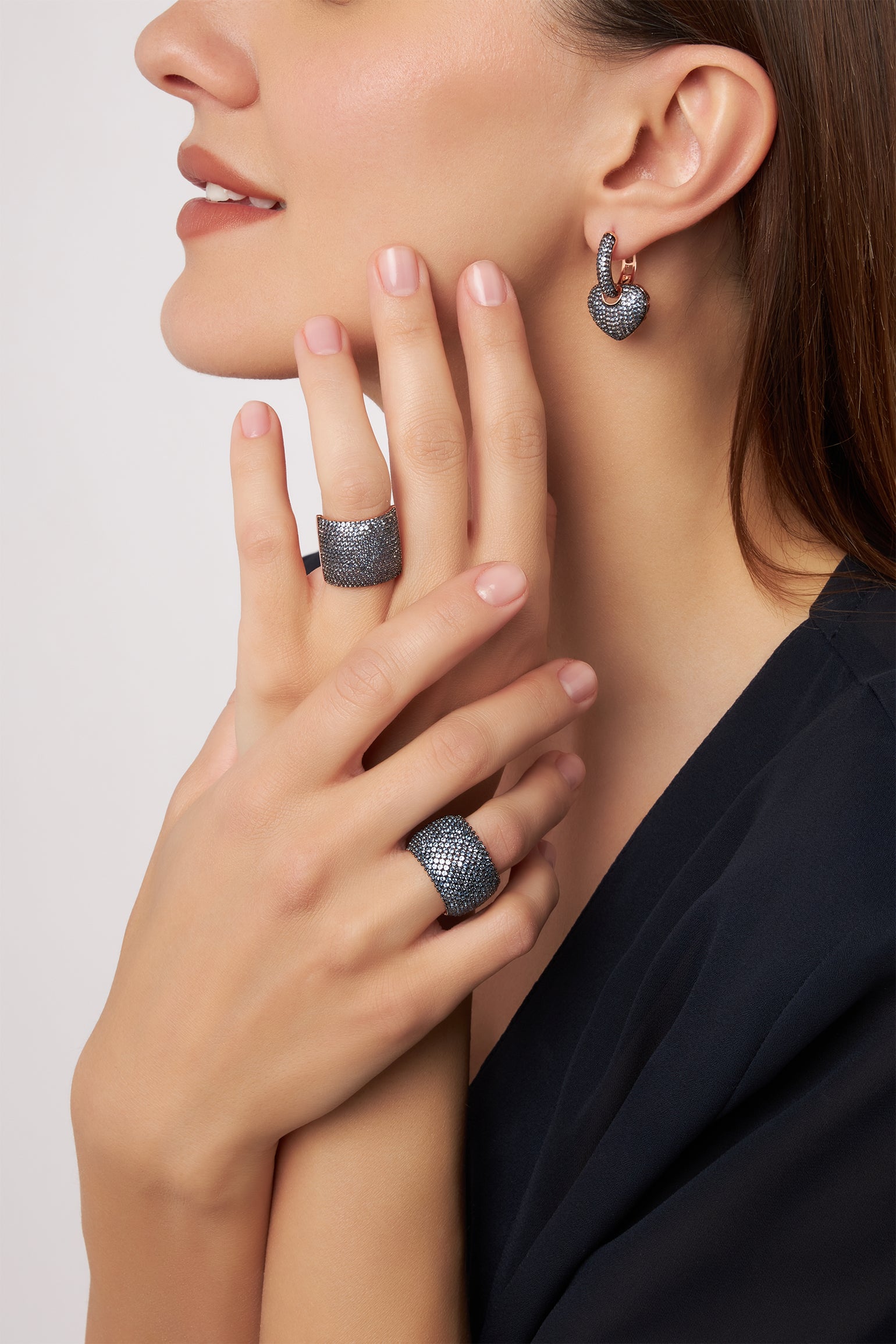 MELUSINA BIJOUX Jeans Pavé Shield Ring