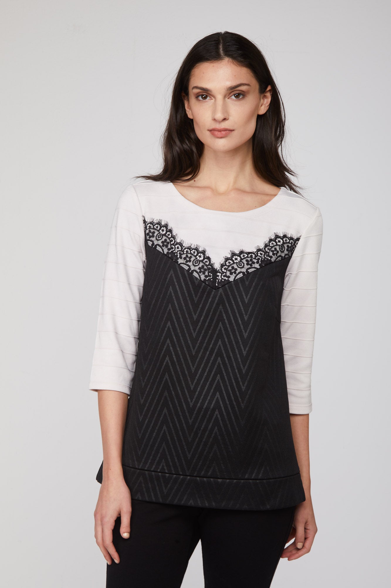 TWINSET Maglia Pizzo Bianca e Nera Loverlock