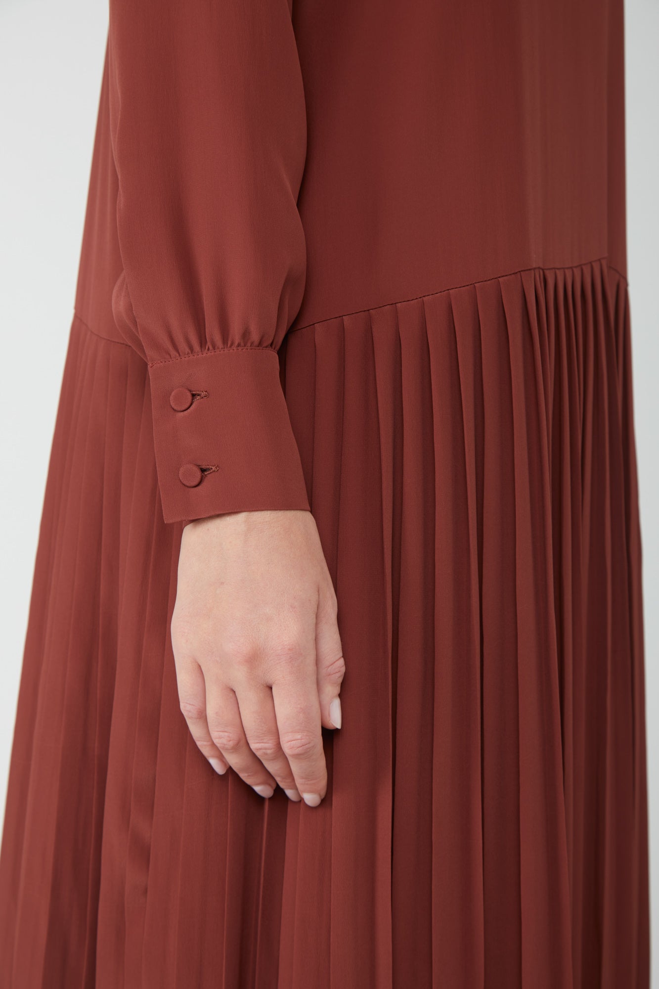 SILKE Abito con Gonna Plissettata Mattone