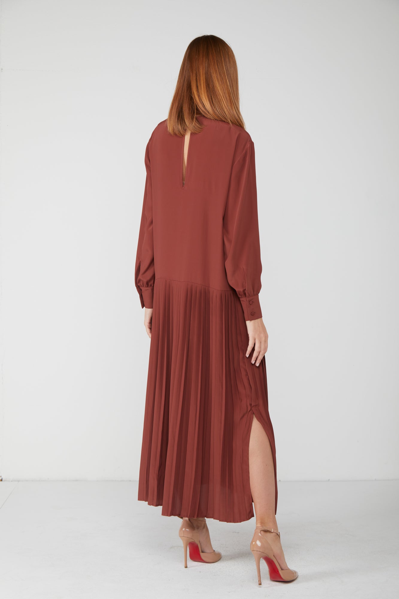 SILKE Abito con Gonna Plissettata Mattone
