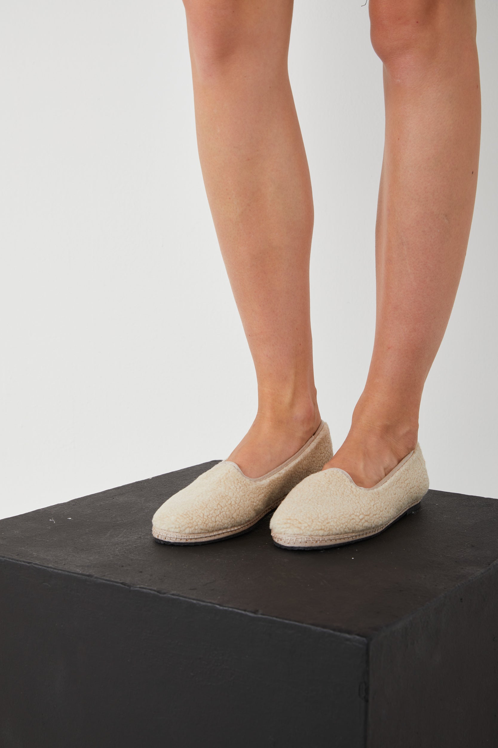 THE ARTISANAL CLUB Friulana Federica in Cream Shearling