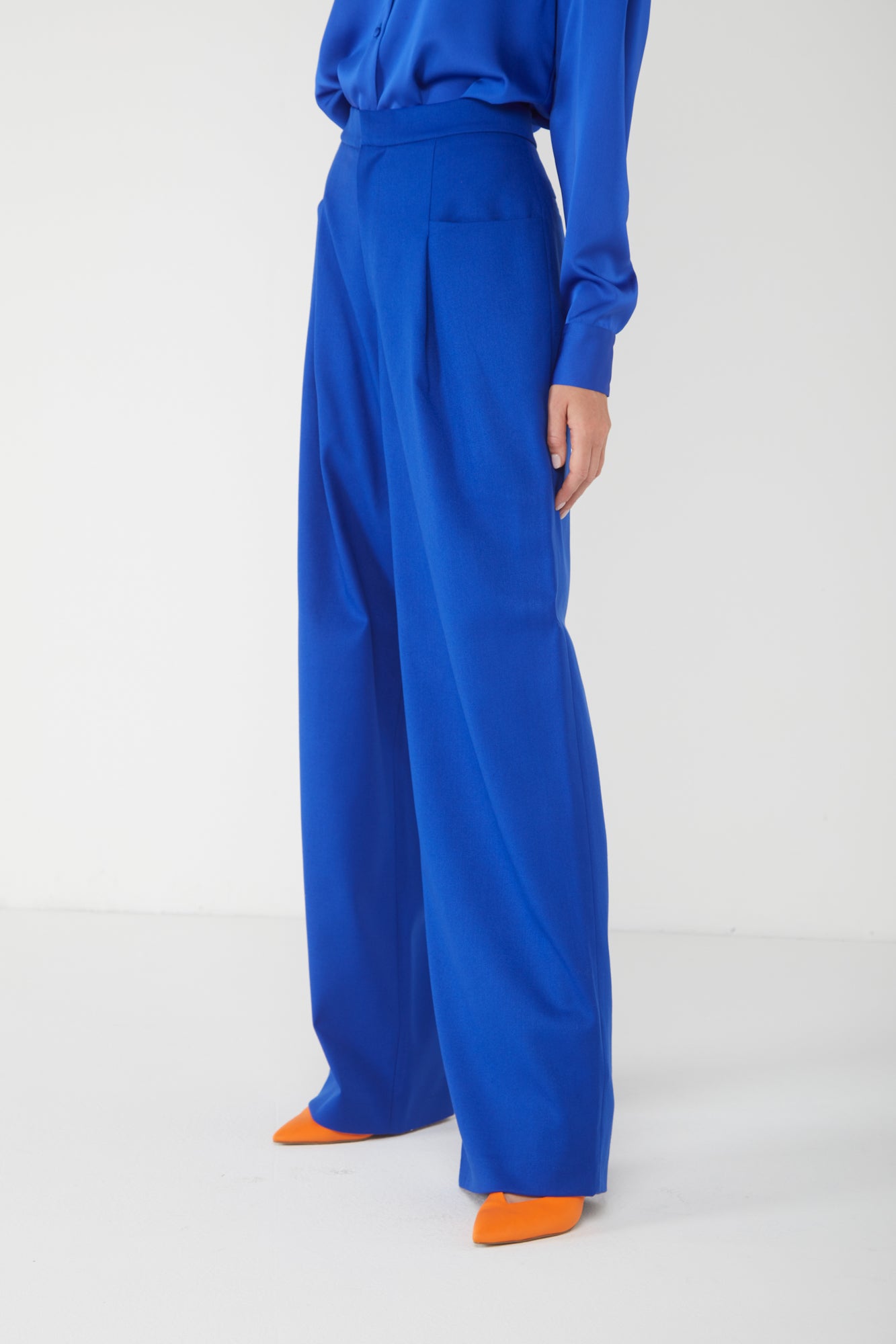 NINEMINUTES The Crew Wool Blue Trousers