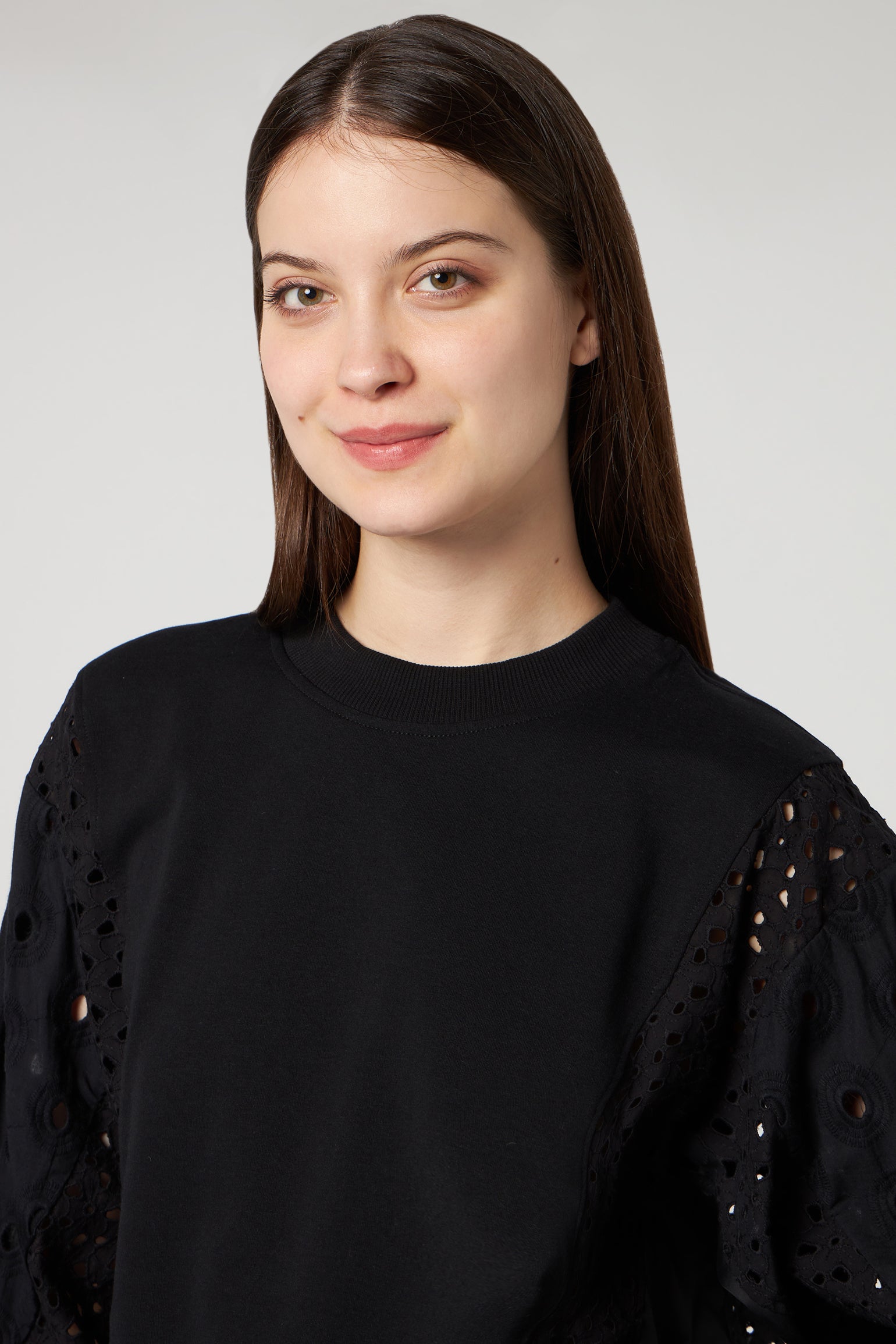 JIJIL Felpa Nera con Maniche Traforate