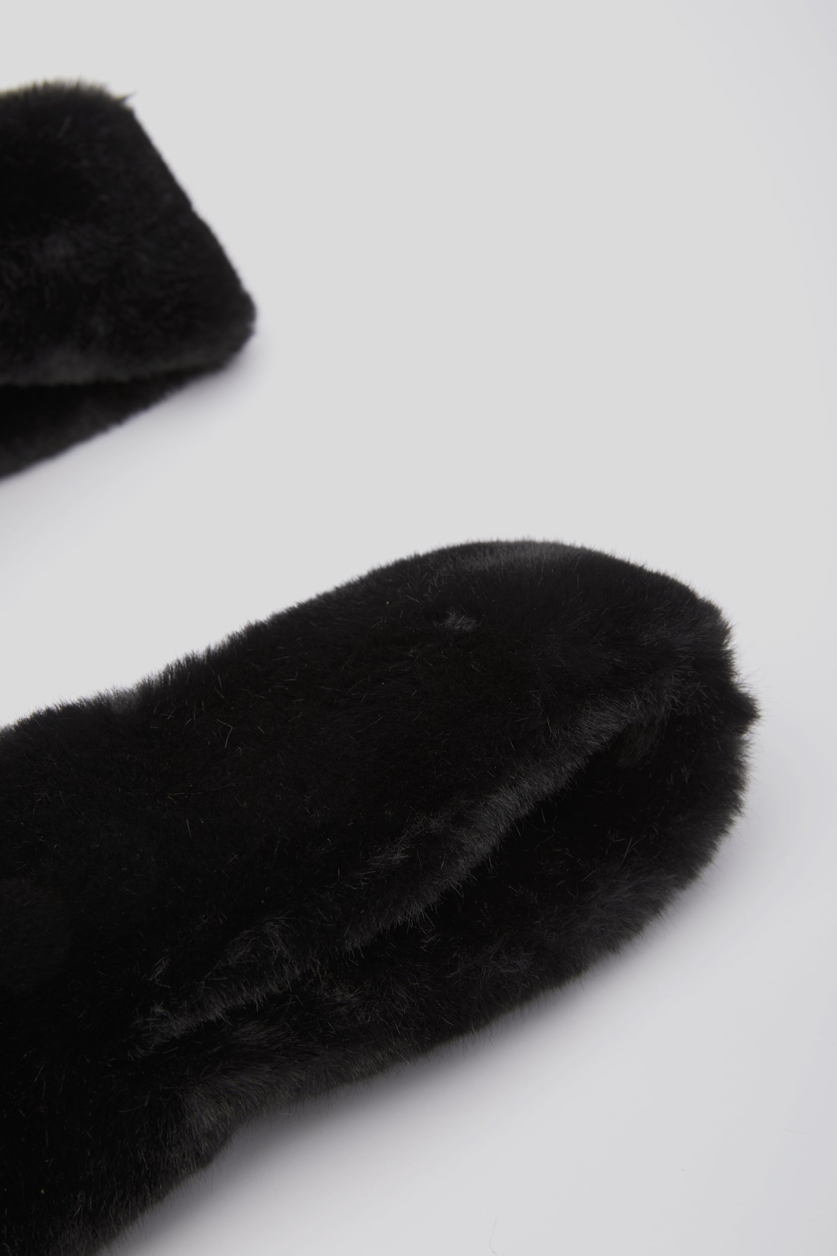 STAND STUDIO Bag "Market Fur" Black