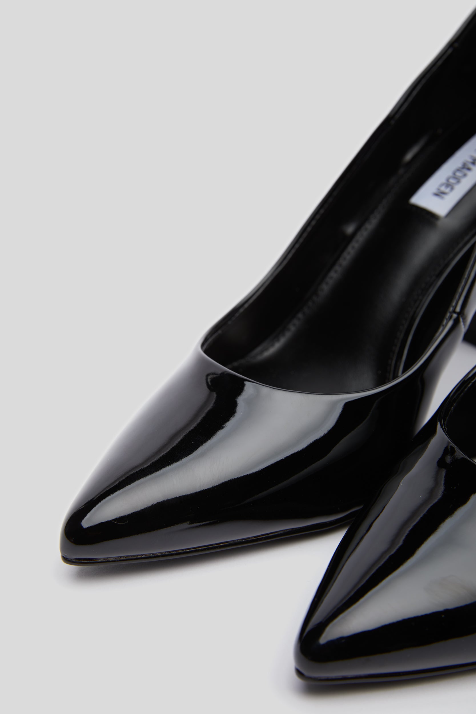 STEVE MADDEN "Notary" Pumps in Black Patent Leather