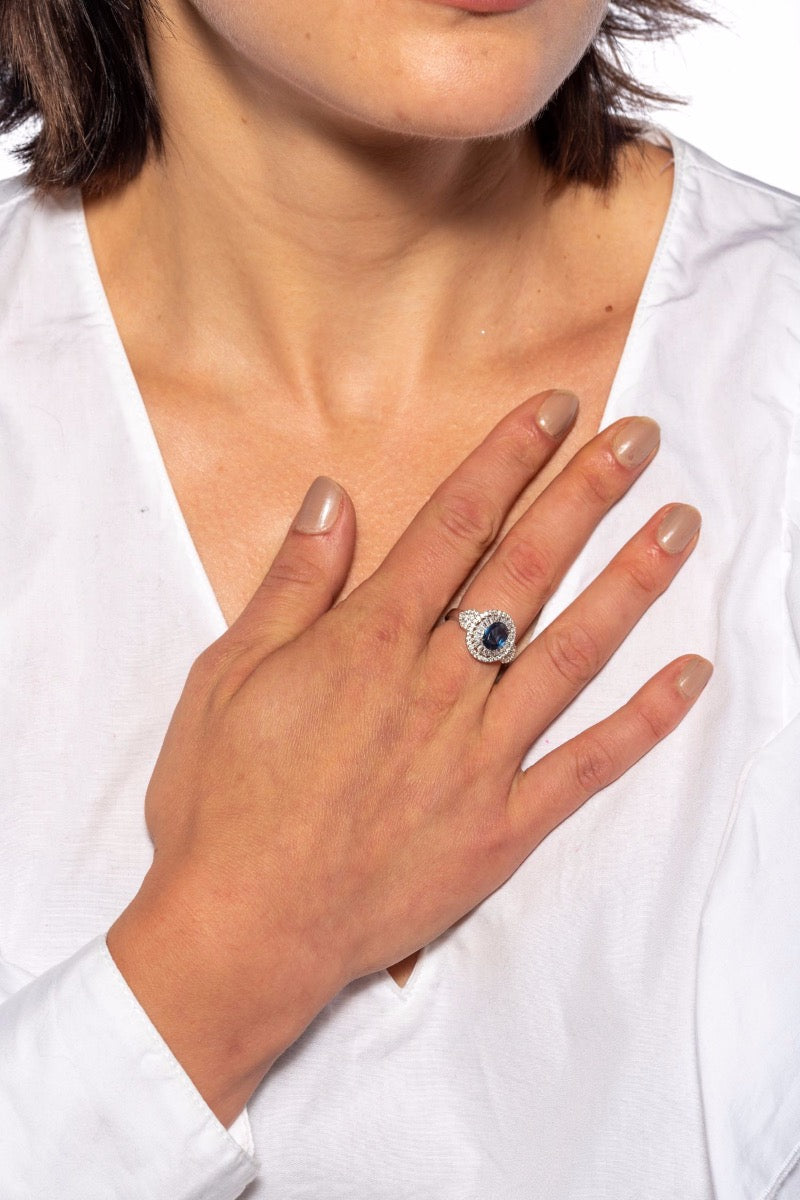 LOVERLOCK DESIGN Brilliant Ring with Blue Stone