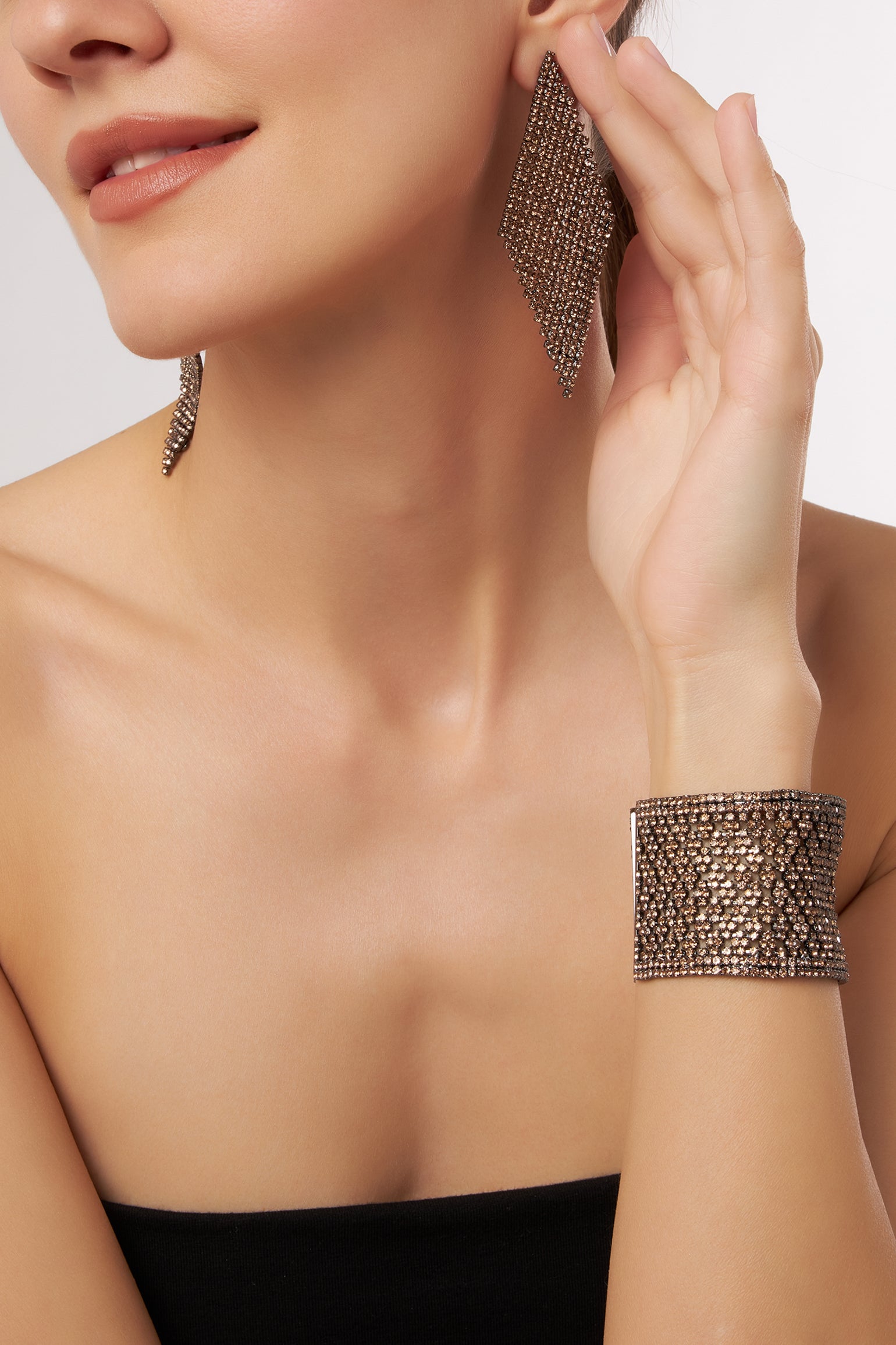 MELUSINA BIJOUX Orecchini Rombo con Strass Champagne