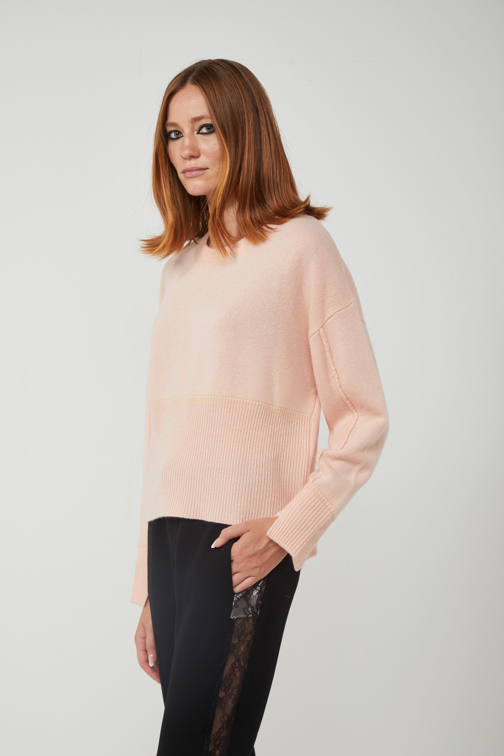 100% cashmere pink sweater