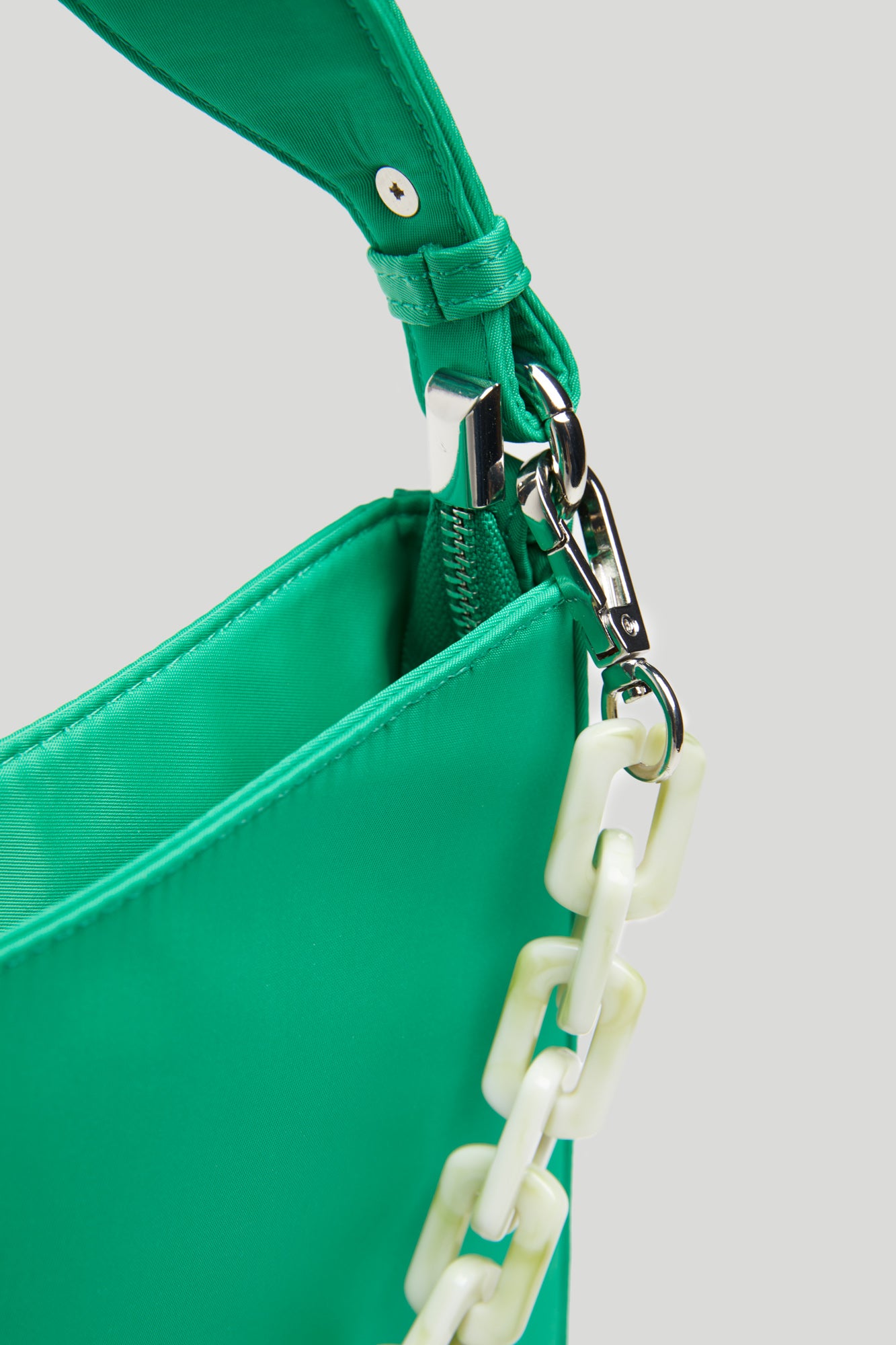HVISK Borsa Amble in Nylon Riciclato Verde