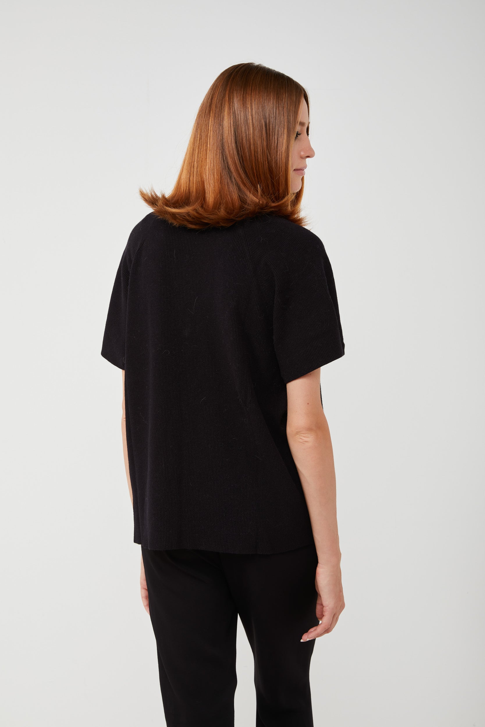 VICOLO Maglia Nera con Scollo a V