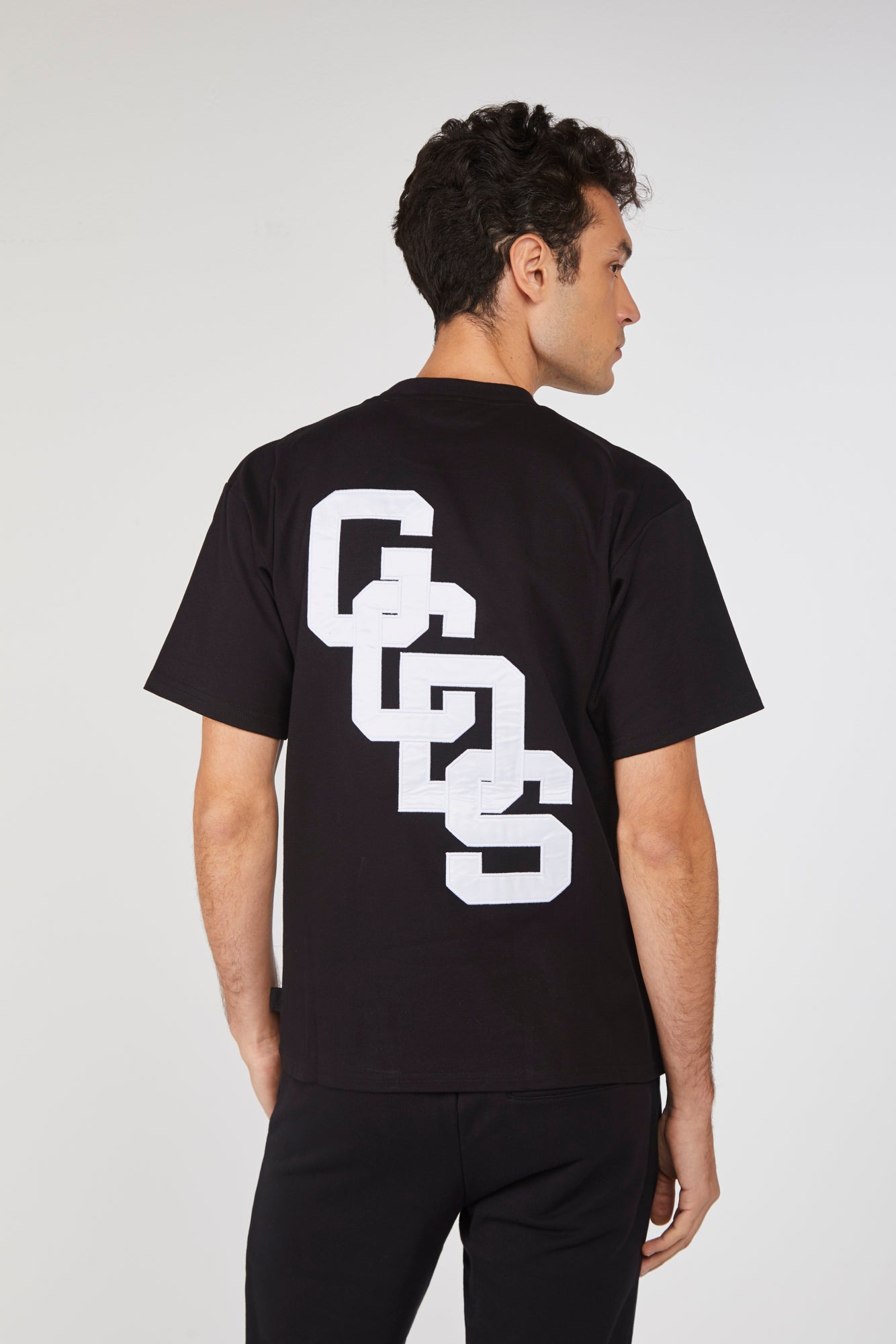 GCDS T-shirt Nera con Logo a Catena
