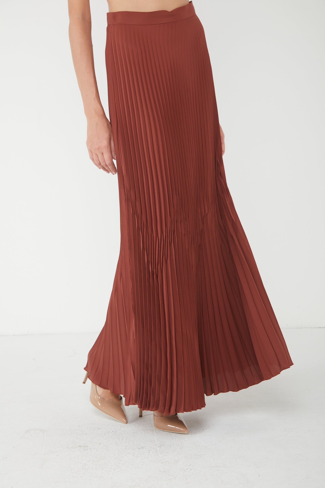 SILKE Long Pleated Brick Skirt