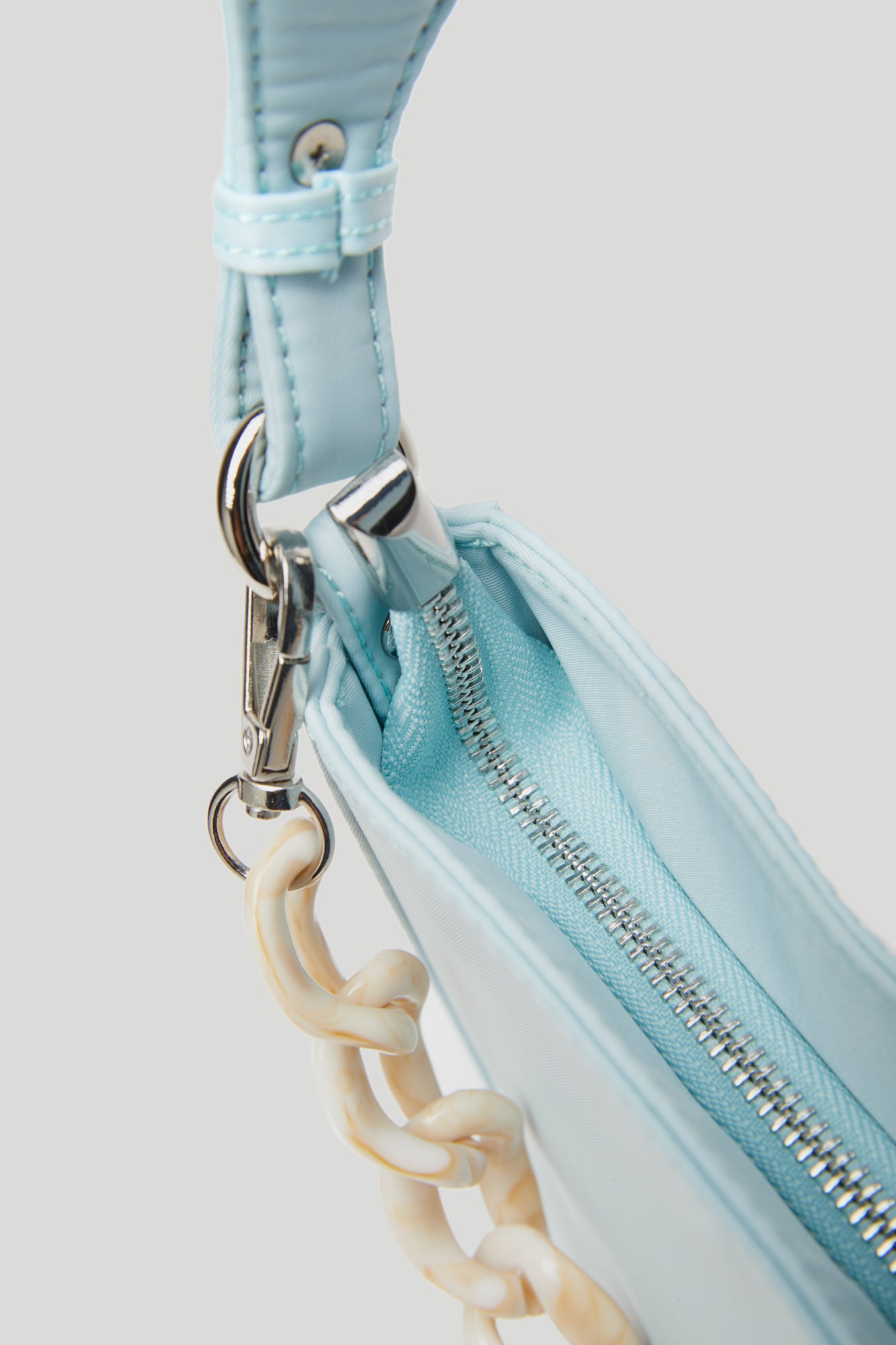 HVISK Borsa Amble in Nylon Riciclato Azzurra
