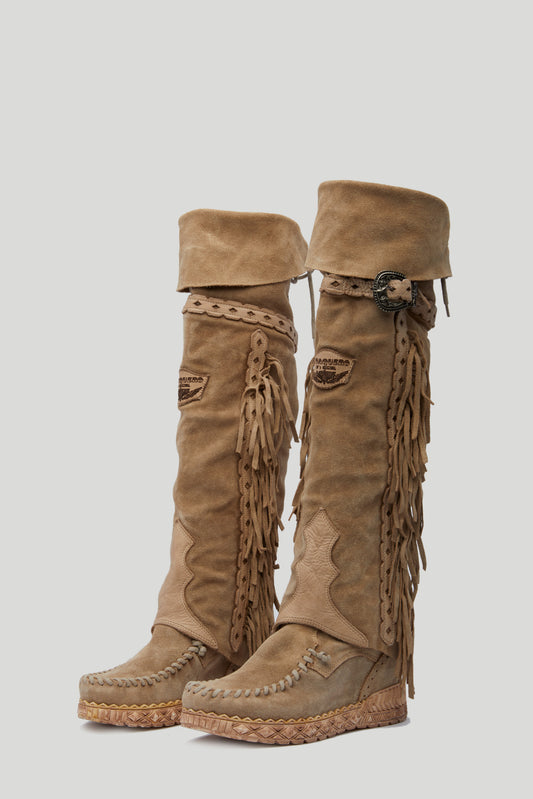 THE COWBOYER Coleen Silverstone Rope