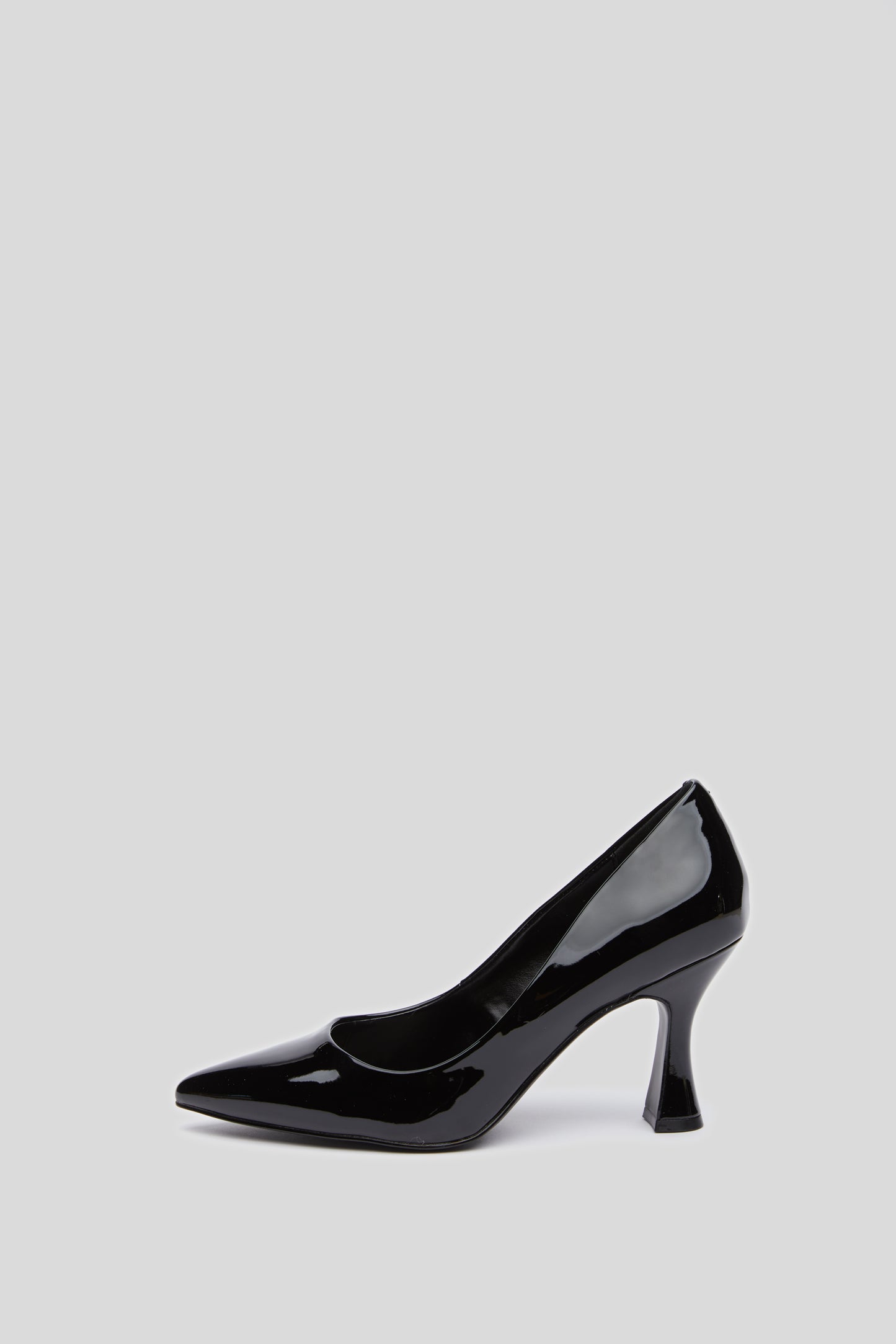 STEVE MADDEN Décolletè Notary in Vernice Nere