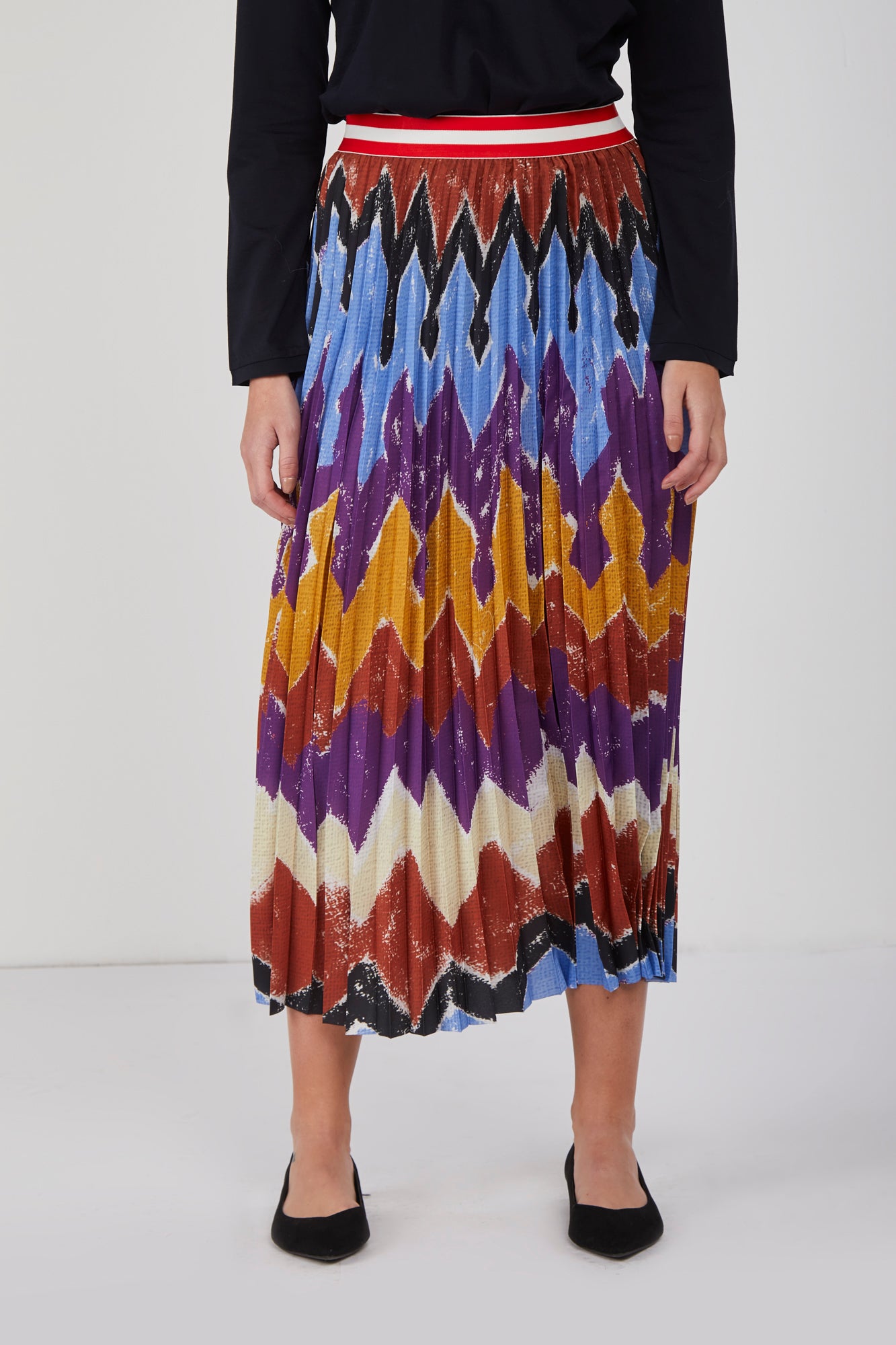 STELLA JEAN Patterned Pleated Skirt