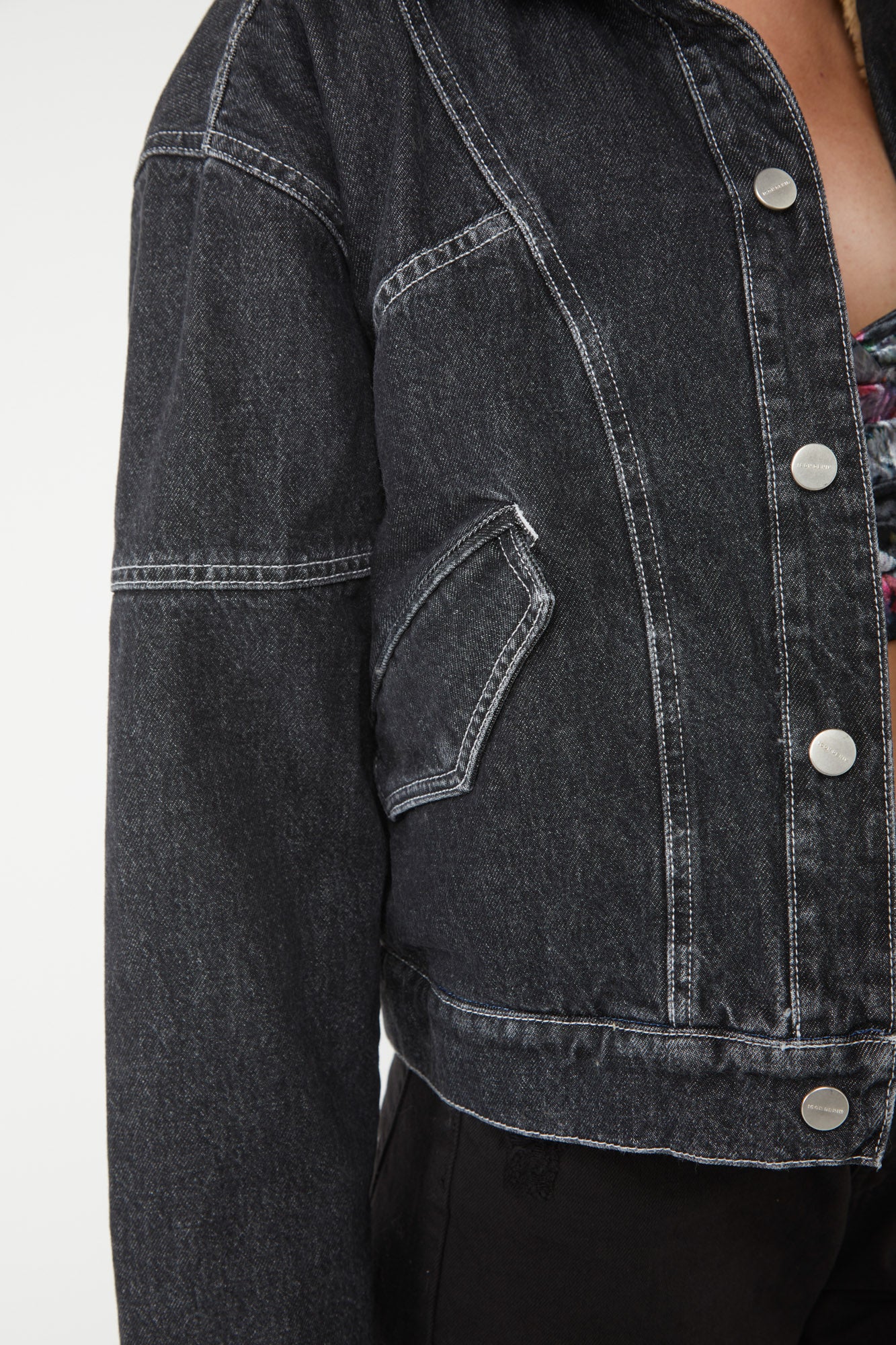 ICON DENIM Giacca di Jeans Nera con Eco-pelliccia