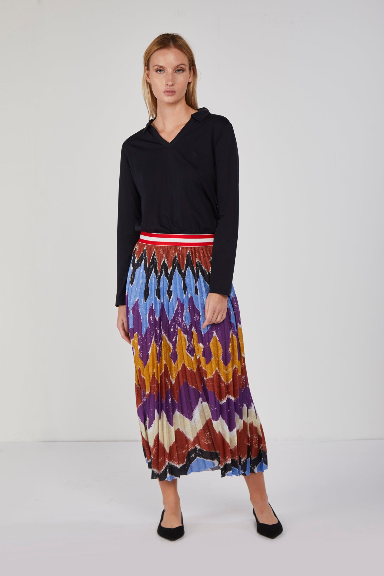 STELLA JEAN Patterned Pleated Skirt