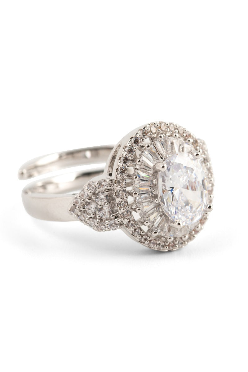 LOVERLOCK DESIGN Brilliant Ring with White Stone