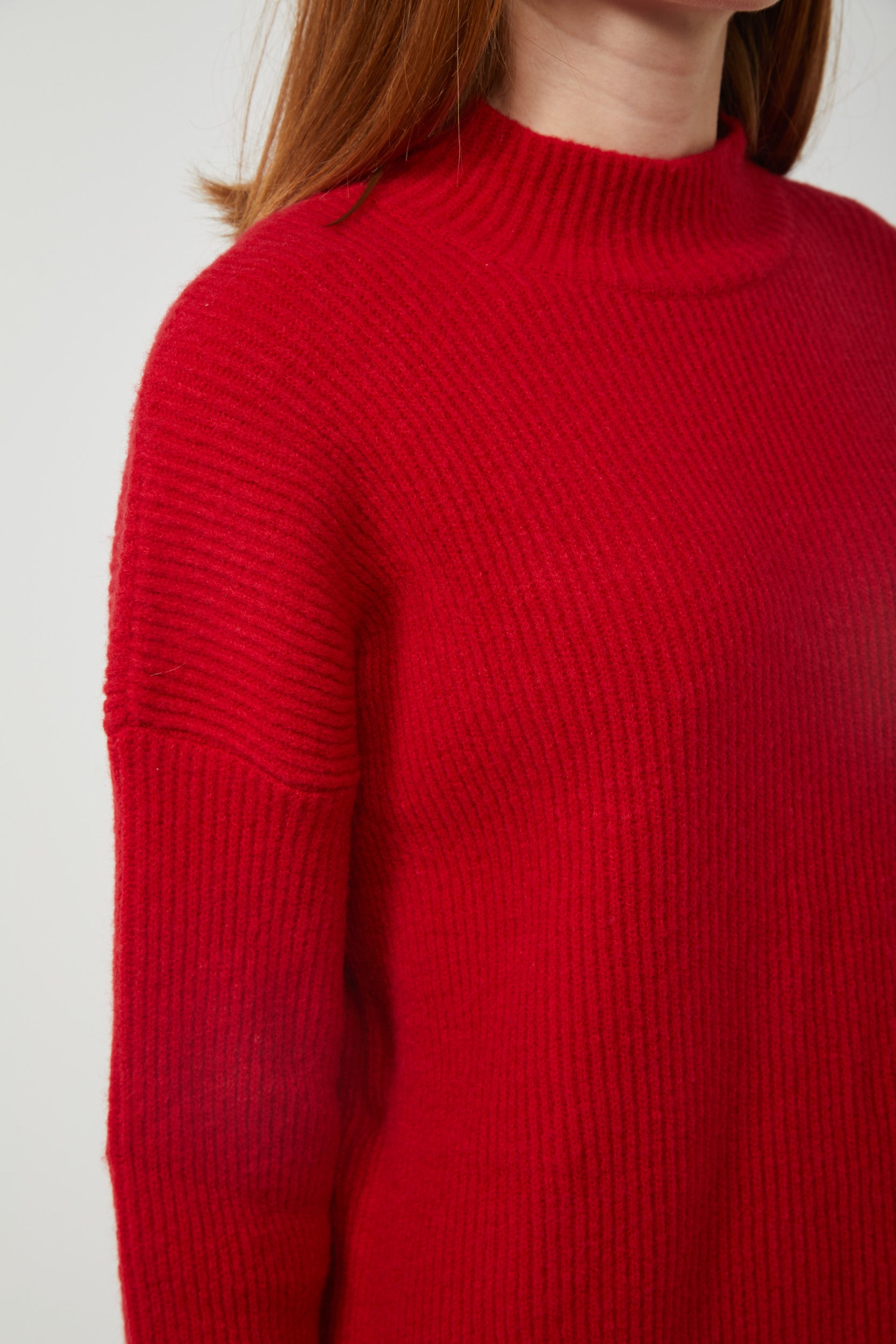 VICOLO Maglione Rosso con Collo a Lupetto